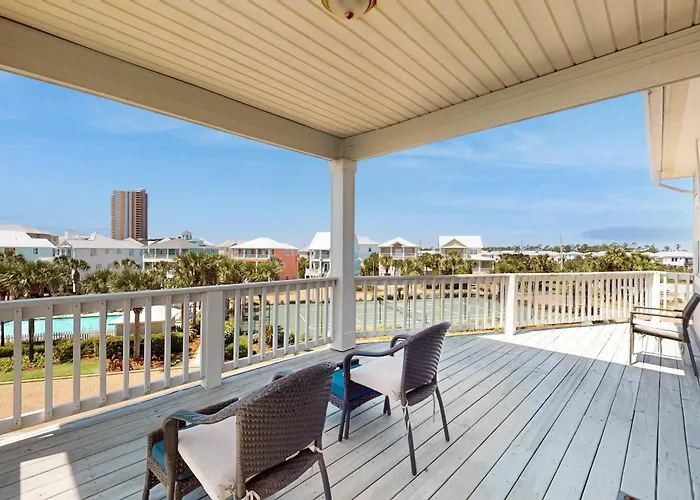 View W Community Outdoor Pool Sun Deck & Private Holiday home